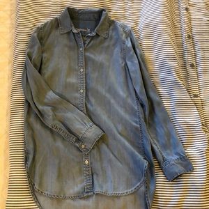 Gap tencel button down denim shirt